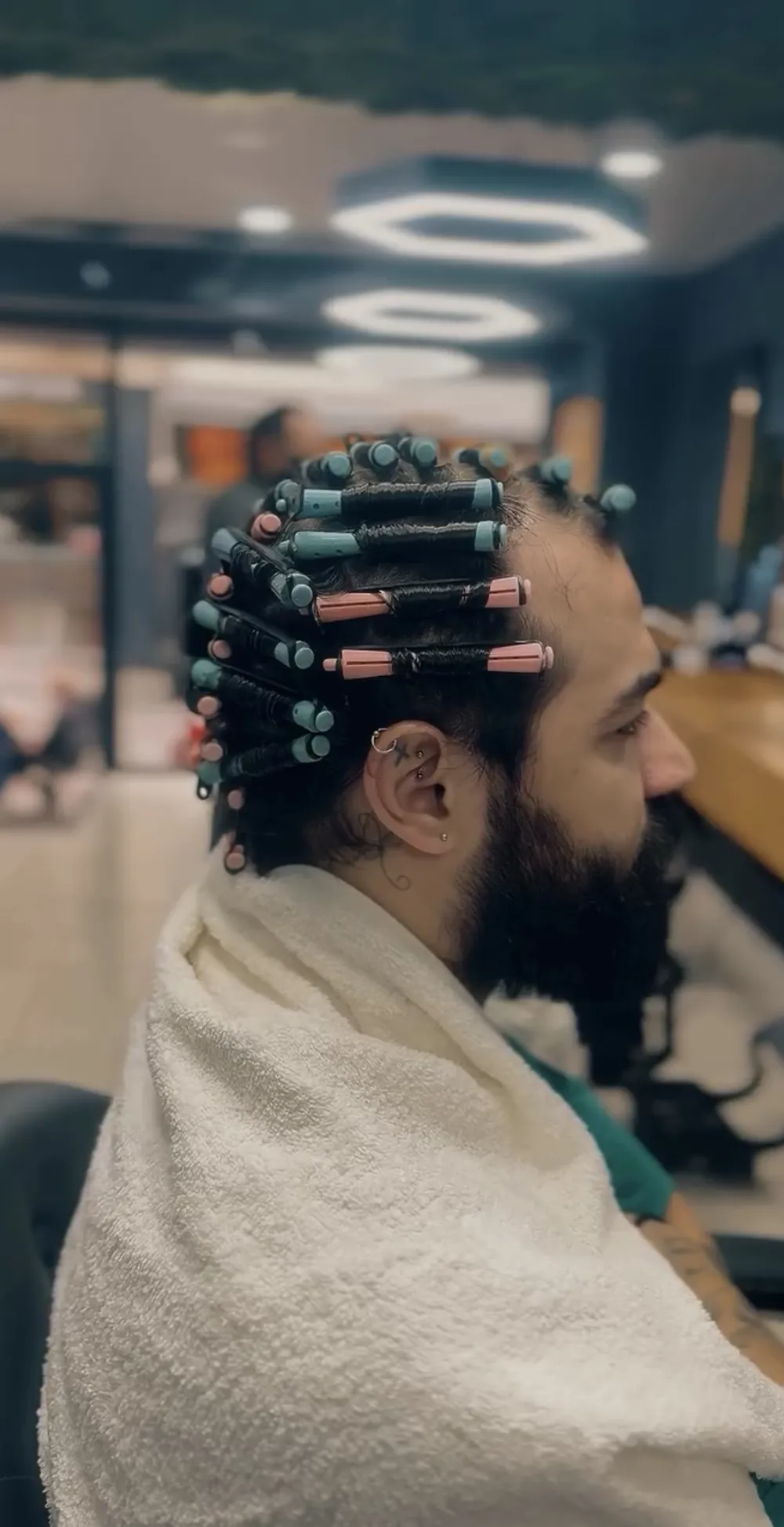 UA TEAM BARBERSHOP — mekandan